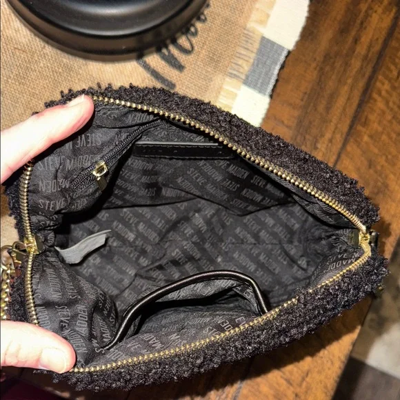 STEVE MADDEN CROSSBODY CINDY DOME BAG GOLD CHAIN CLEAN
🚭 - Picture 8 of 10